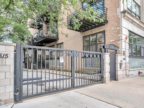 2nd image of 1525 S Michigan Ave APT 214
