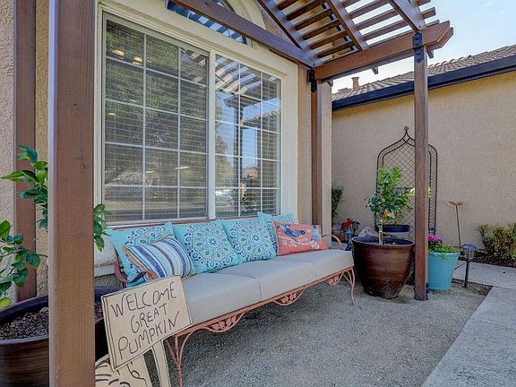 4th image of 248 Mariner Cir