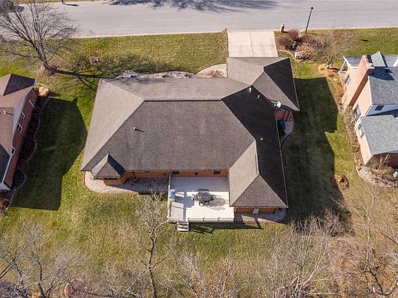 5th image of 1737 Saint Andrews Dr