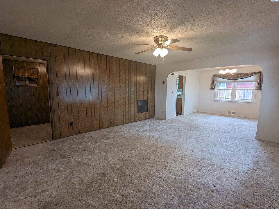 444 N Almira Ave, Connell, WA 99326 Zillow