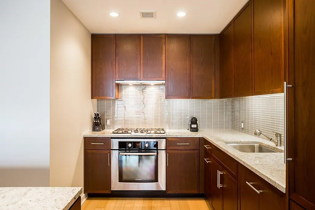 2 bed, 1228 sqft, $6,500 — Photo 1