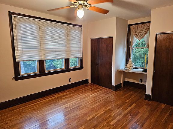 5th image of 2966 Deckebach Ave