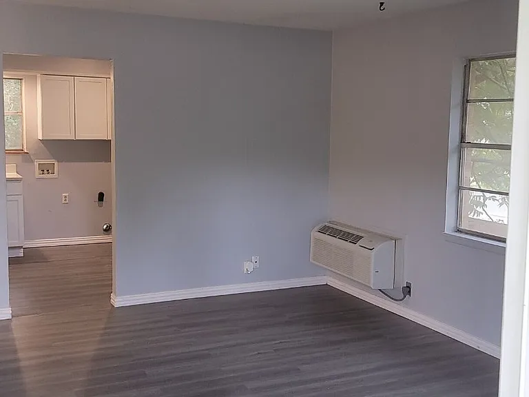 113 N McKown Ave #1 — Photo 3