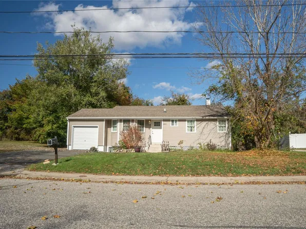 2601 Race Avenue, Medford, NY 11763