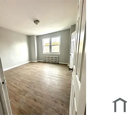 3 bed, 1070 sqft, $1,990 — Photo 3
