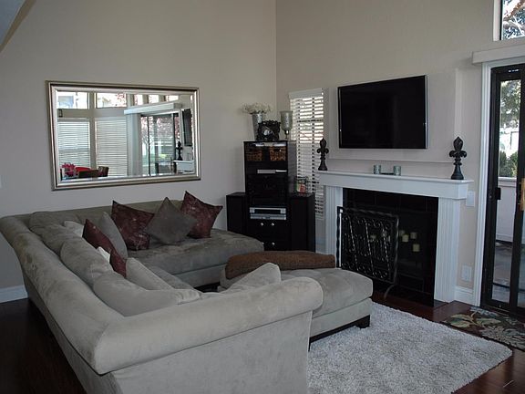 2nd image of 1697 Via Laguna #6