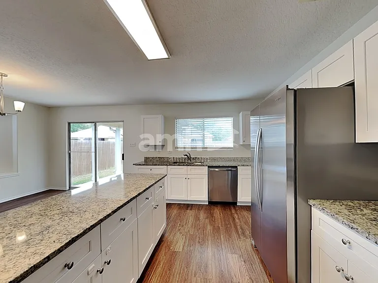 9210 Laguna Fls — Photo 3