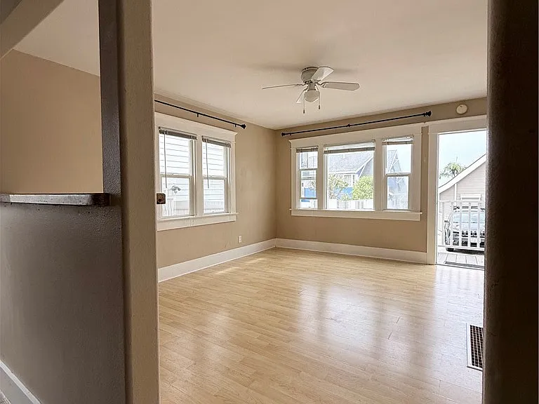 206 S Guadalupe Ave #C — Photo 1