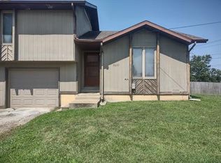 3001 W Roxbury St, Springfield, MO 65807