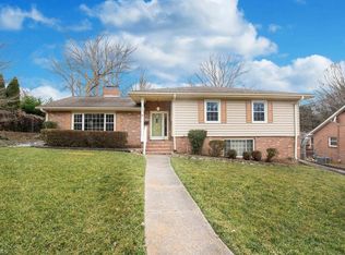 1520 Berwick Rd, Winston Salem, NC 27103