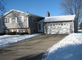 581 Cottage Ave W, Saint Paul, MN 55117