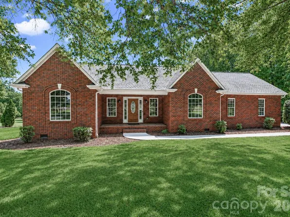 115 Seven Springs Loop, Statesville, NC 28625