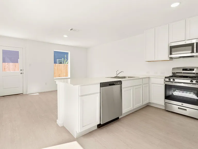 20642 Andalusite Way — Photo 3
