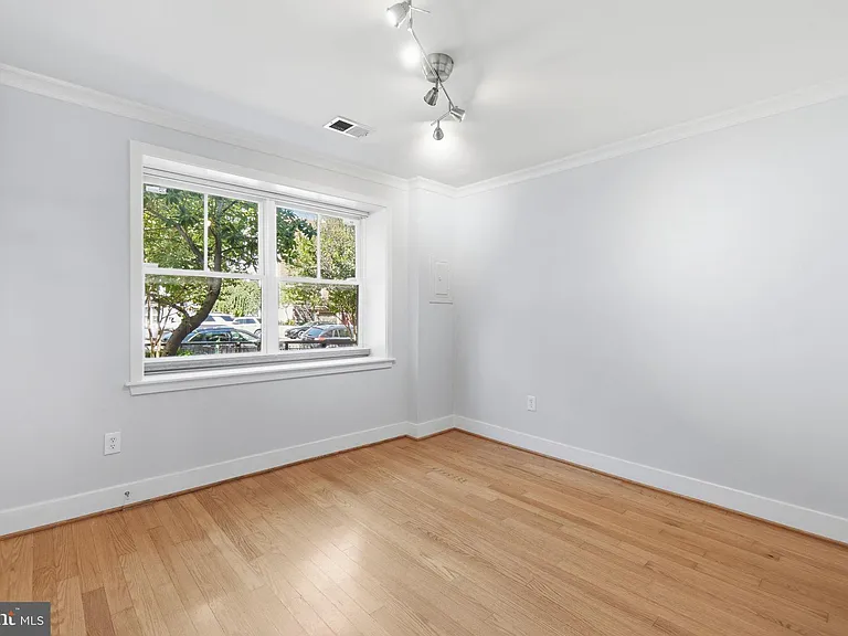 1413 11th St NW #A — Photo 3