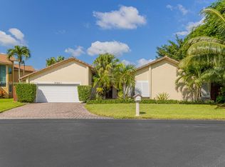9881 SW 2nd St, Plantation, FL 33324