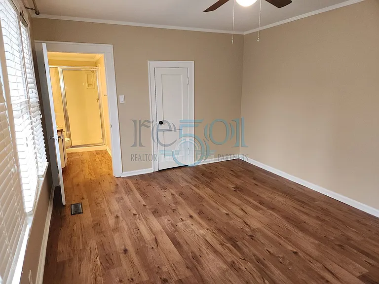 119 N Monroe St — Photo 34