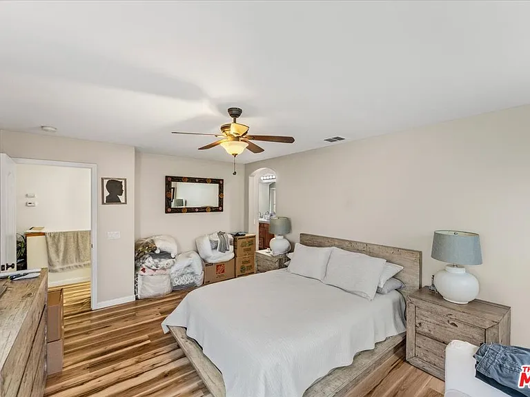 3653 W Medici Ln — Photo 21
