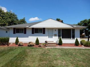 1143 Bonnie Ln, Mayfield Heights, OH