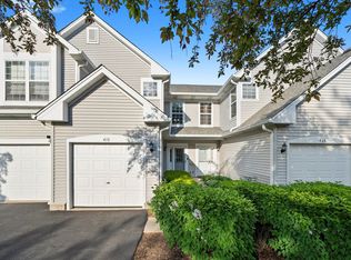 410 Cobblestone Ct, Oswego, IL 60543