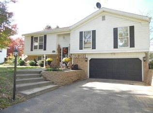 11885 Meadowlane Ave NW, Uniontown, OH 44685