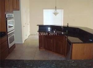 3rd image of 5924 Vizzi Ct