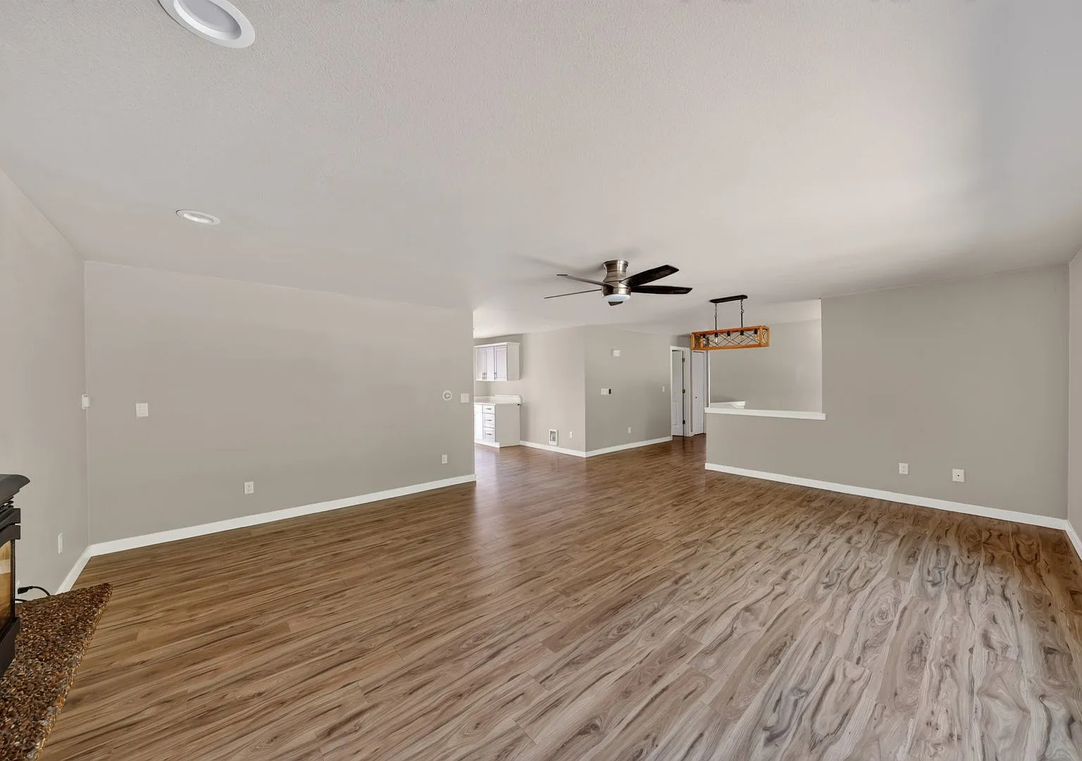 4 Bed 3 Bath - A/C - Pet Friendly - Groups per Approval - Shop - NAS Whidbey — Photo 2