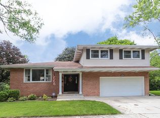 217 Richard Rd, Naperville, IL 60540
