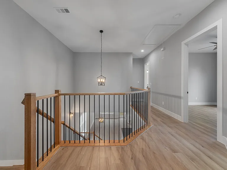 2818 Chicago St — Photo 12