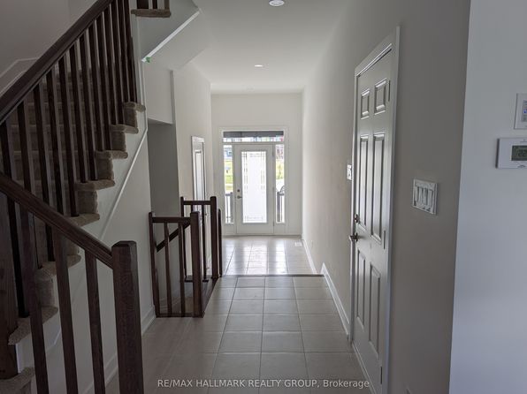 262 Darjeeling Ave, Ottawa, ON K2J 6Z1