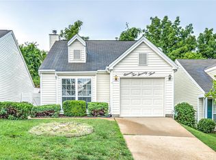 11273 Liberty Landing Dr, Florissant, MO 63033