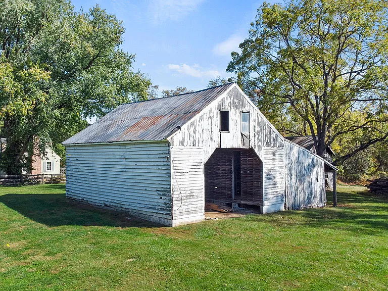 16131 Old York Rd — Photo 5
