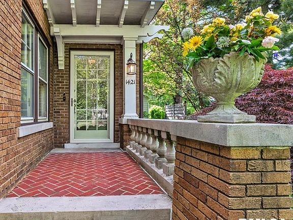 5th image of 1421 Wiggins Ave