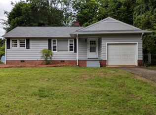 60 Glenwood St, Winston Salem, NC 27106