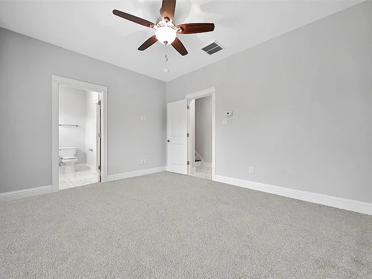 626 E 28th St — Photo 25