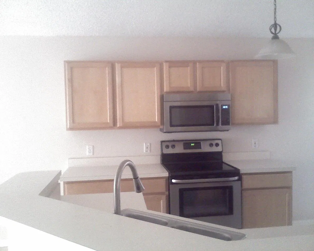 3 bed, 1483 sqft, $2,300 — Photo 4