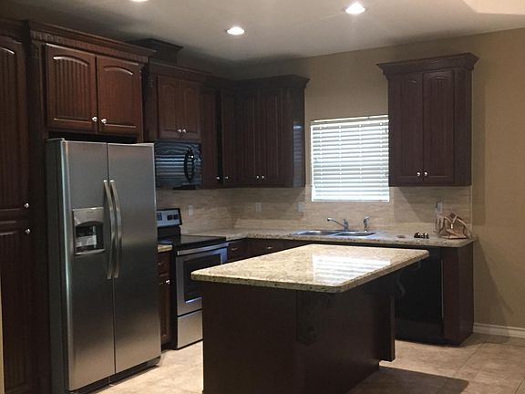 2nd image of 4716 N Dogwood St APT 1