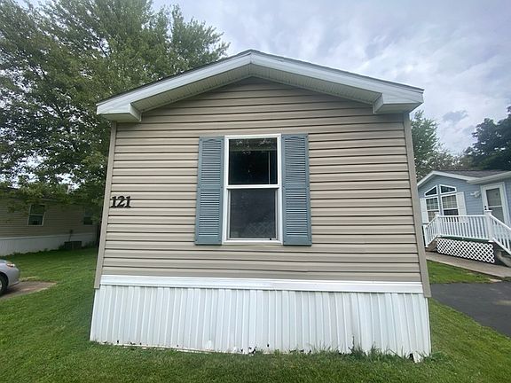 2nd image of 121 Tidd Cir