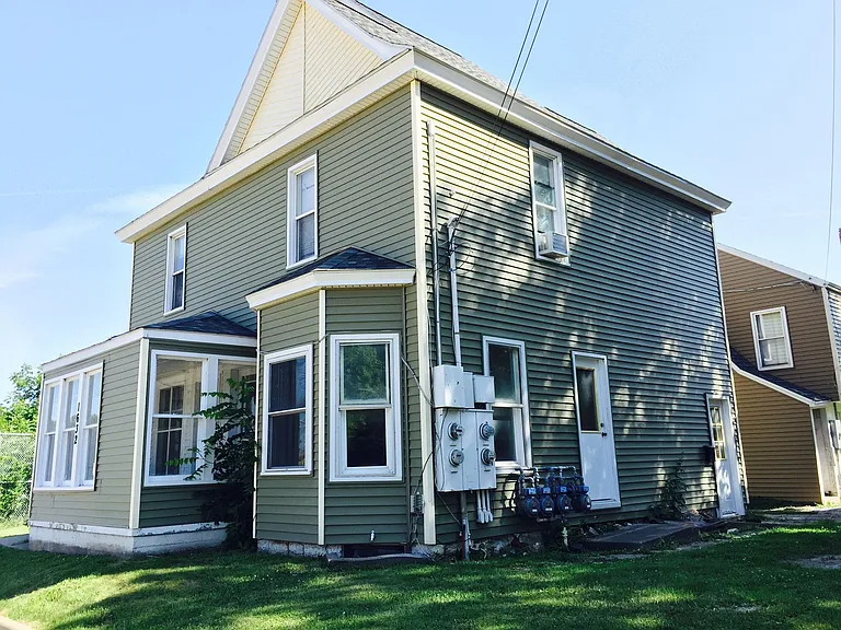 1632 Waterloo Rd - Cedar Falls — Photo 1