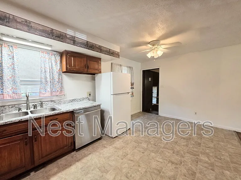 5340 Docia Cir — Photo 5