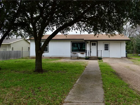 457 S 1st St, Hewitt, TX 76643