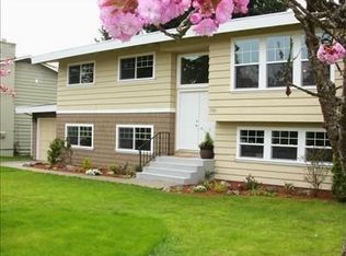 7335 NE 143rd St, Bothell, WA 98028