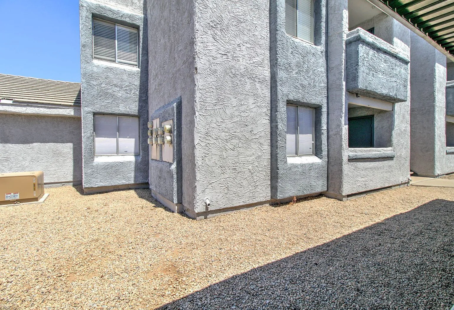 2 bed, 2.0 bath, 900 sqft, $2,000 — Photo 4