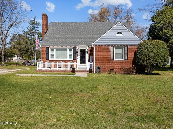 109 Forest Hill Drive, Havelock, NC 28532