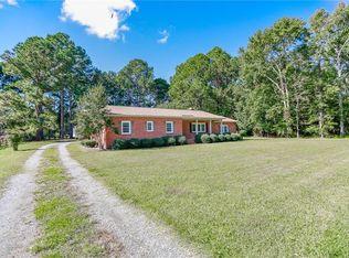 18805 Days Point Rd, Smithfield, VA 23430