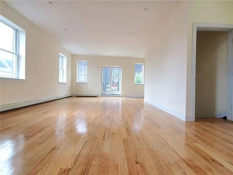 121 Bay 23rd St #3 — Photo 4