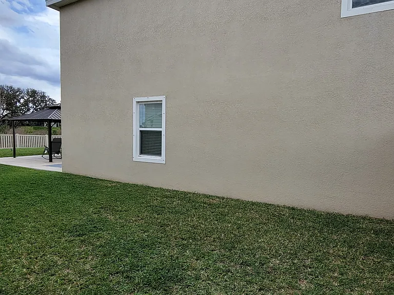 Large right side of yard