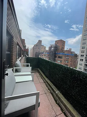 Rented by Douglas Elliman | media 19