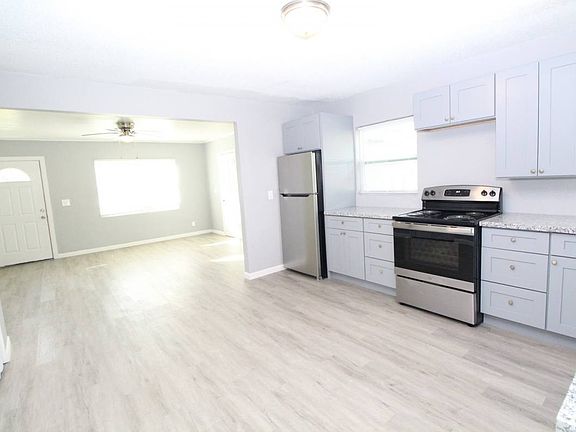 5th image of 610 Mills Ave #A