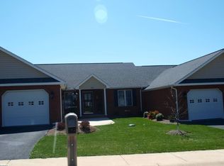 203 Red Oak Dr, Staunton, VA 24401