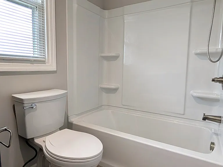2903 Homehurst Ave — Photo 7